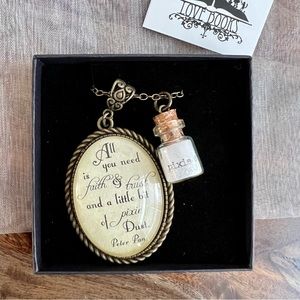 Peter Pan/Tinkerbell vintage necklace with pendant ✨🧚✨
